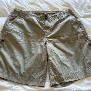 GAP Men's Light Olive Cargo Shorts with Button Waist